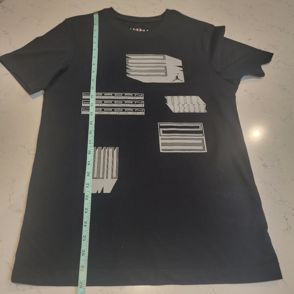 Jordan Air AJ11 GFX Short sleeves black t-shirt size small - Picture 6 of 9
